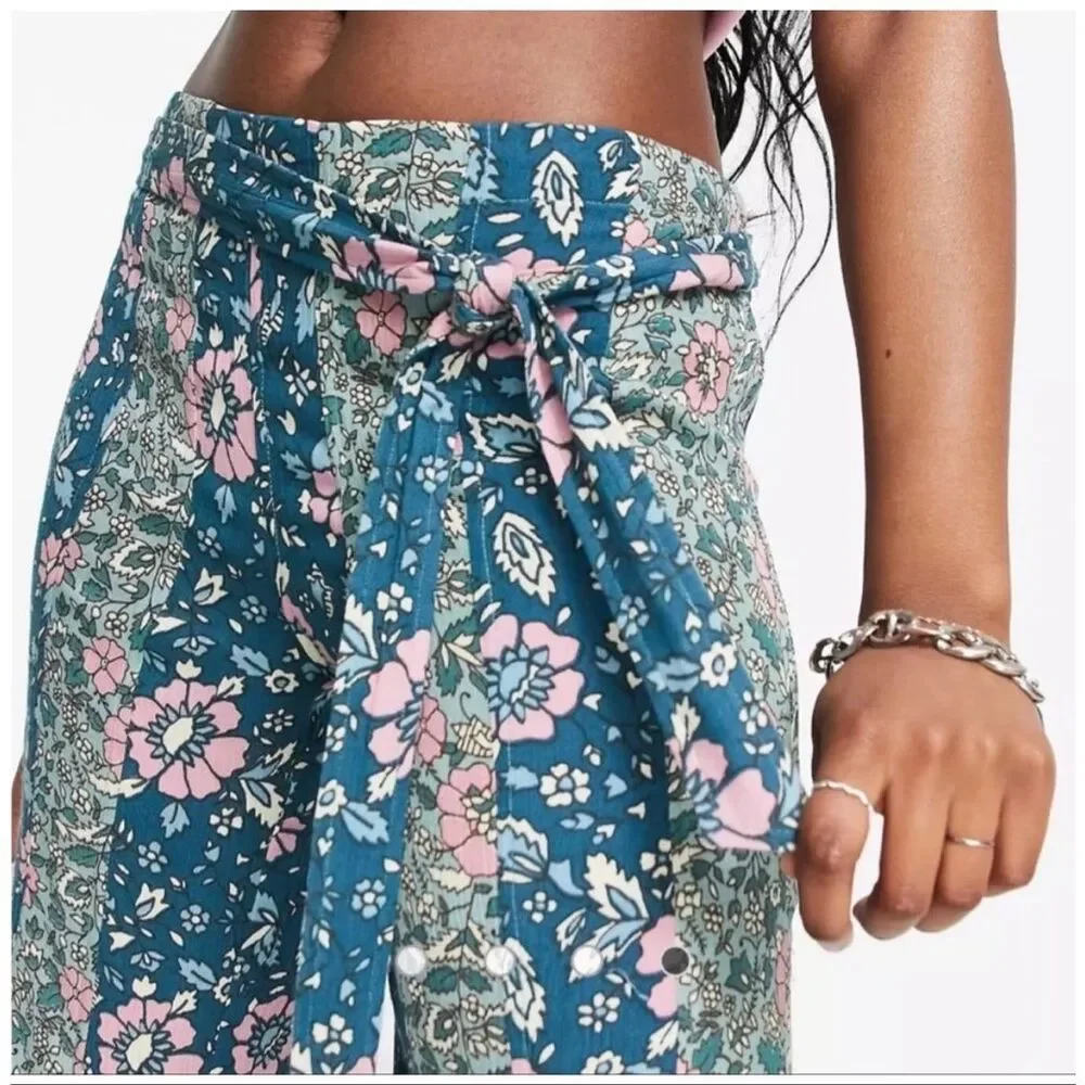 Free People BALI Sultry Bohemian Flare pant size small - Picture 2 of 6